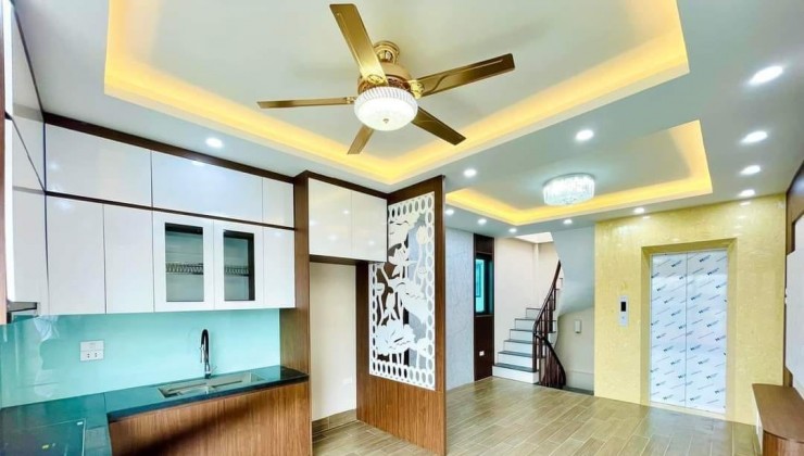 BÁN NHÀ GIẢI PHÓNG QUẬN THANH XUÂN PHÂN LÔ Ô TÔ 7 CHỖ VÀO NHÀ THANG MÁY XỊN 43M 13,5 TỶ
